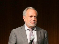 719px-Robert_Reich_at_the_UT_Liz_Carpenter_Lecture_2015